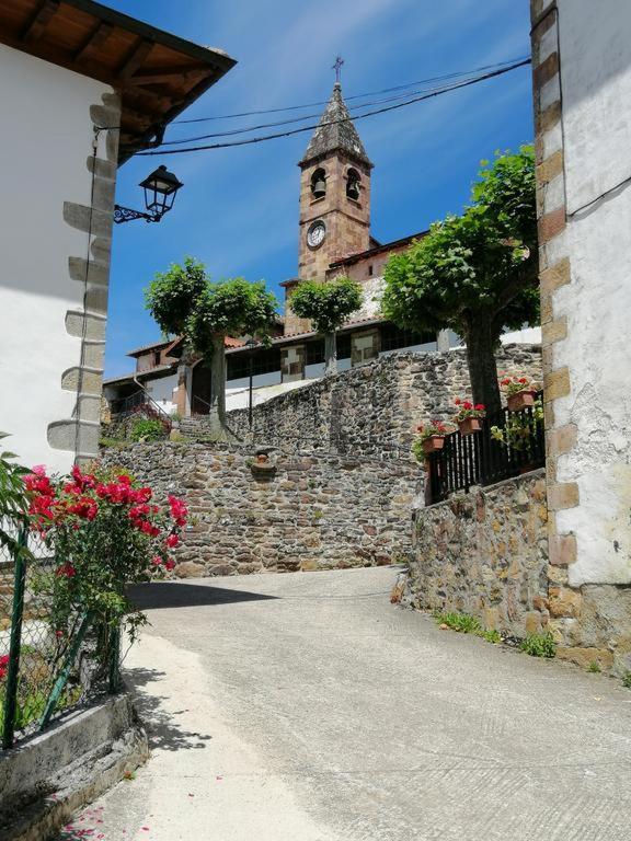 Hostal Ezkurra Exterior foto